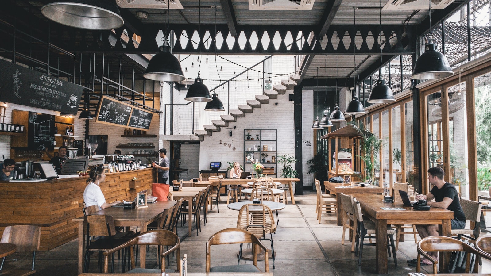 Airy café seating at the Gandhi Chowk adda